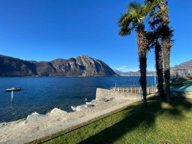 Luganersee, Pool, Strand, Parkplatz, Suite 比索内 外观 照片